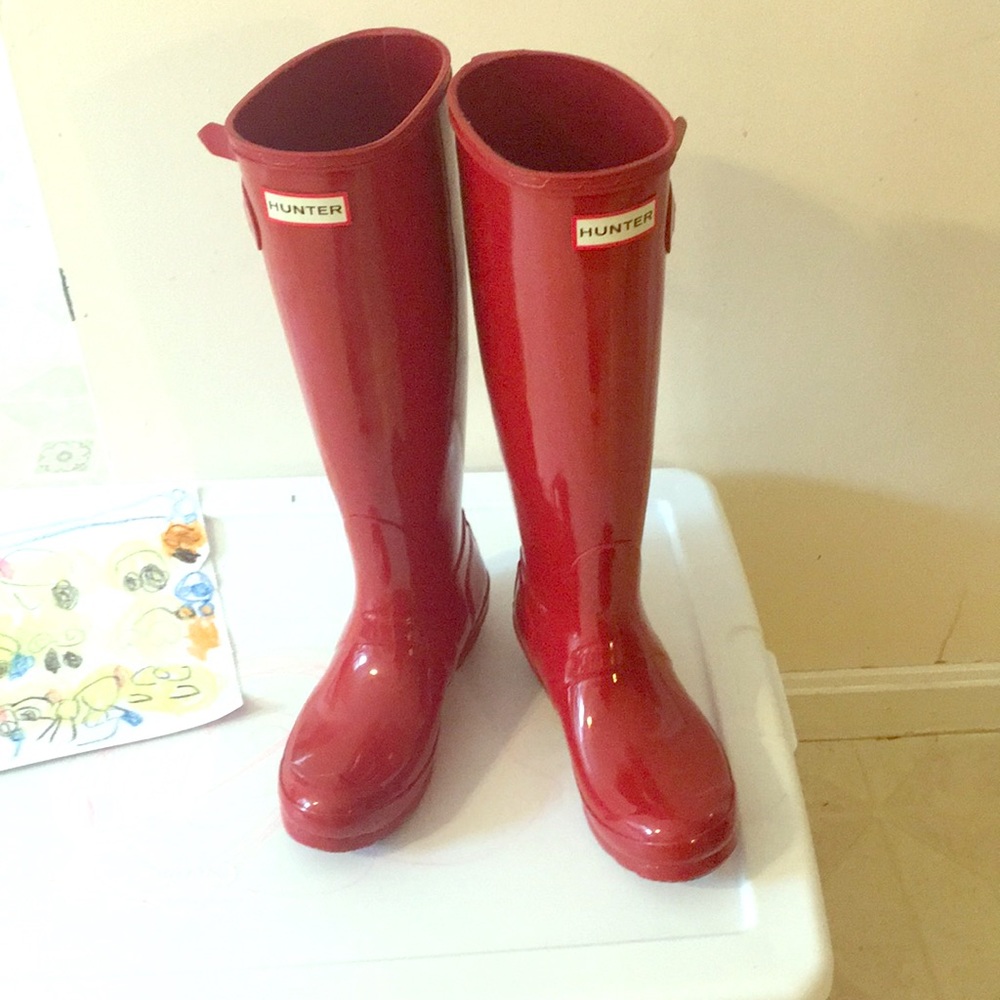 Hunter women’s tall rain boots . Size 6